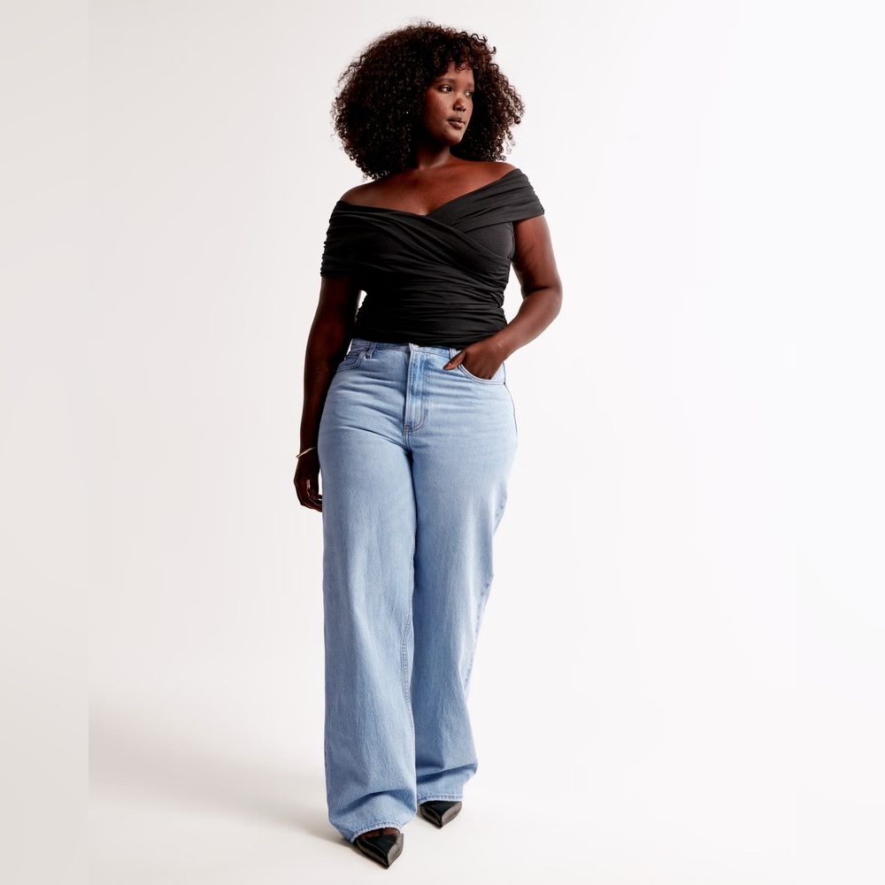 NWT Abercrombie & Fitch High Rise Loose Jean